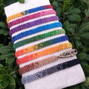 Adjustable macrame bracelets // Symbolic